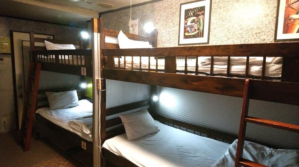 Family & Bakpak Tokyo Hostel Zewnętrze zdjęcie