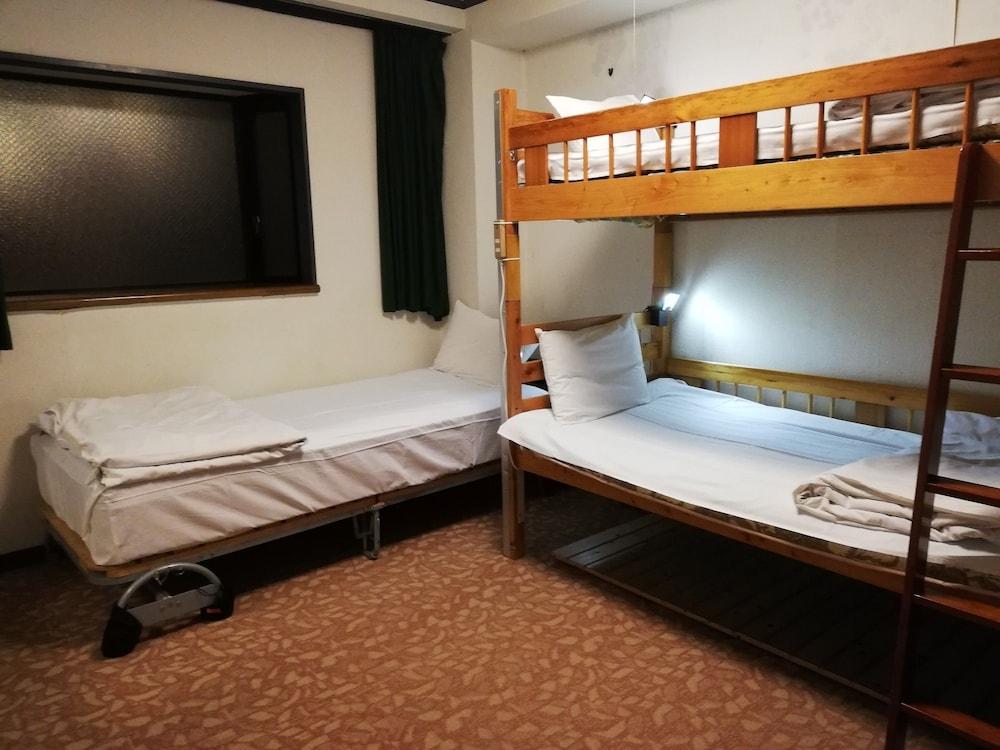 Family & Bakpak Tokyo Hostel Zewnętrze zdjęcie