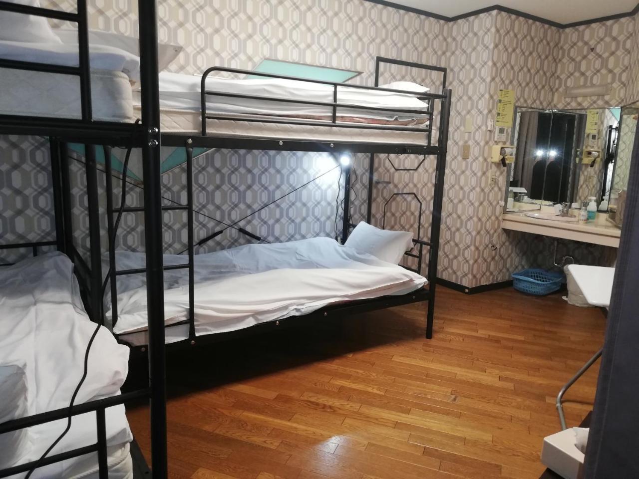 Family & Bakpak Tokyo Hostel Zewnętrze zdjęcie