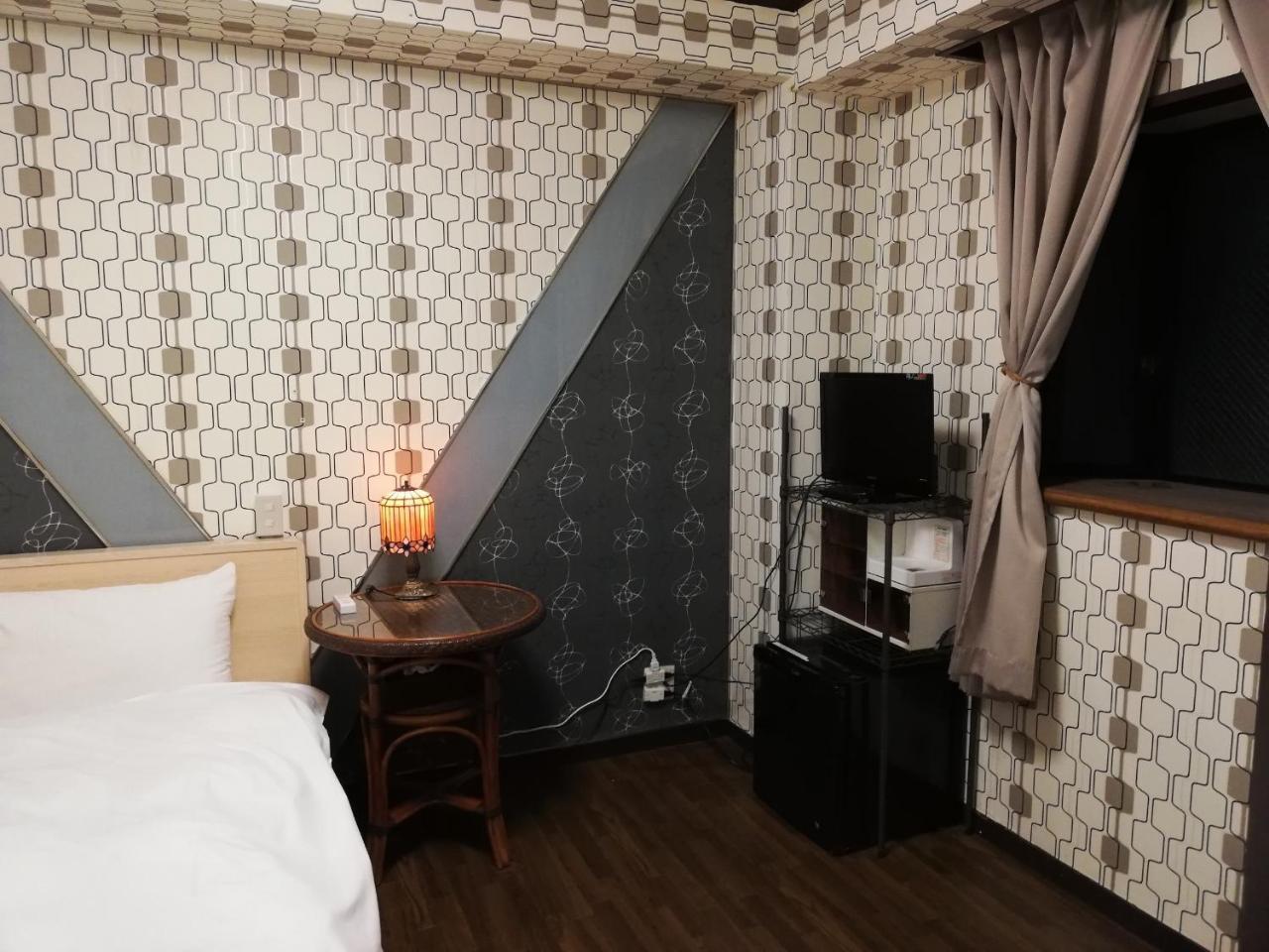 Family & Bakpak Tokyo Hostel Zewnętrze zdjęcie