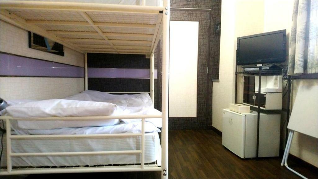 Family & Bakpak Tokyo Hostel Zewnętrze zdjęcie